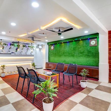 Hotel Brundavan International Guntūr Екстериор снимка