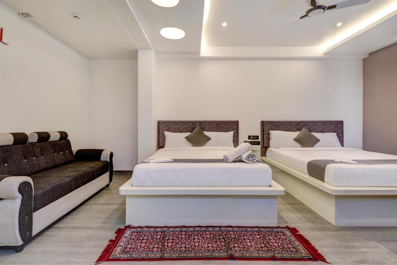 Hotel Brundavan International Guntūr Екстериор снимка