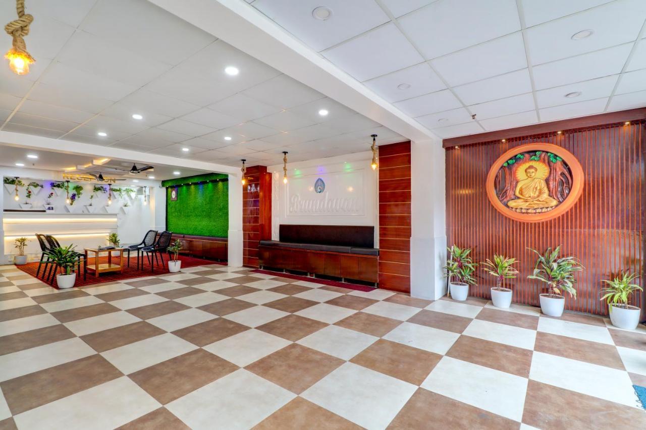 Hotel Brundavan International Guntūr Екстериор снимка